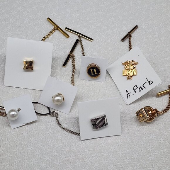 Vintage Assorted Tie Tacks & Lapel Pins Gold & Silver Tone With Pearls & Emblems - Picture 1 of 4
